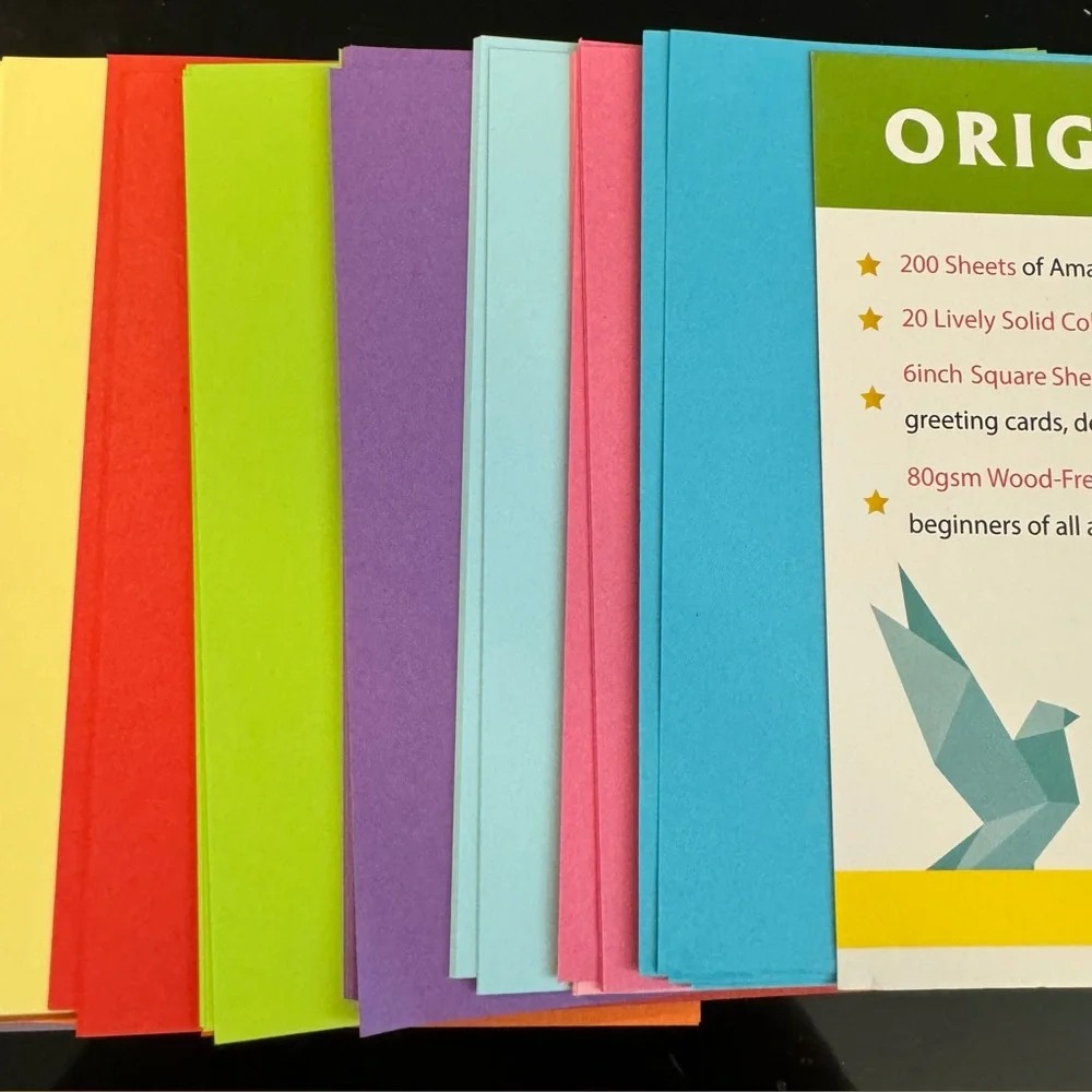 200 sheets of origami paper in 20 vibrant colors plus storage box
